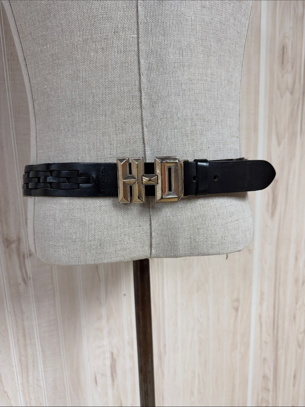 Harley Davidson Black Leather motorcycle with didtressed ‘HD' Buckle